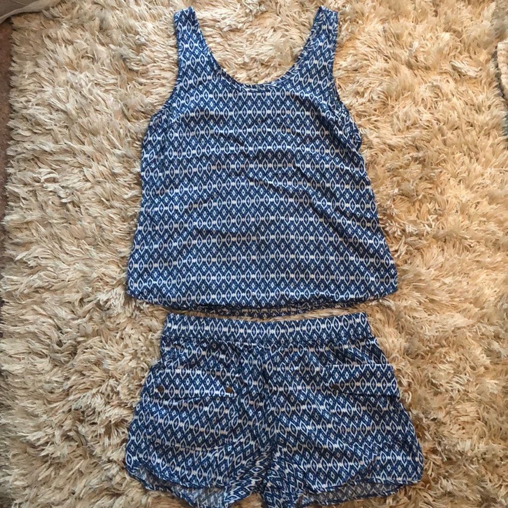 Gap two-piece set